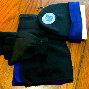 Minus 5 degrees by polar wear, Three piece hat, scarf, gloves style royal, girls